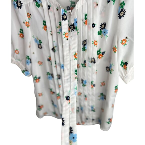 Charter Club Floral Button-Front Blouse With Pintuck Details Short Sleeve Medium - Picture 8 of 16